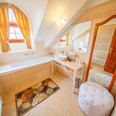 Kaštieľ Dezasse Hotel Jaslovské Bohunice